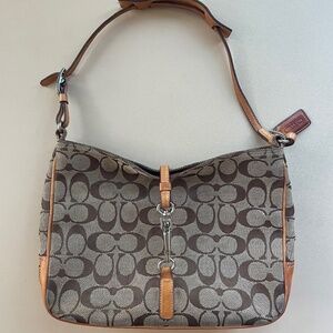 Coach 90’s clasp closure classic monogram